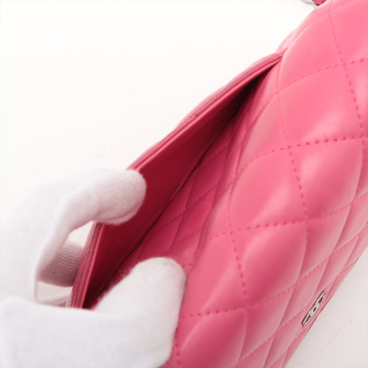 High Quality Buy Second Hand Chanel CC Logo Matelasse Lambskin Chain Wallet Bag Pink