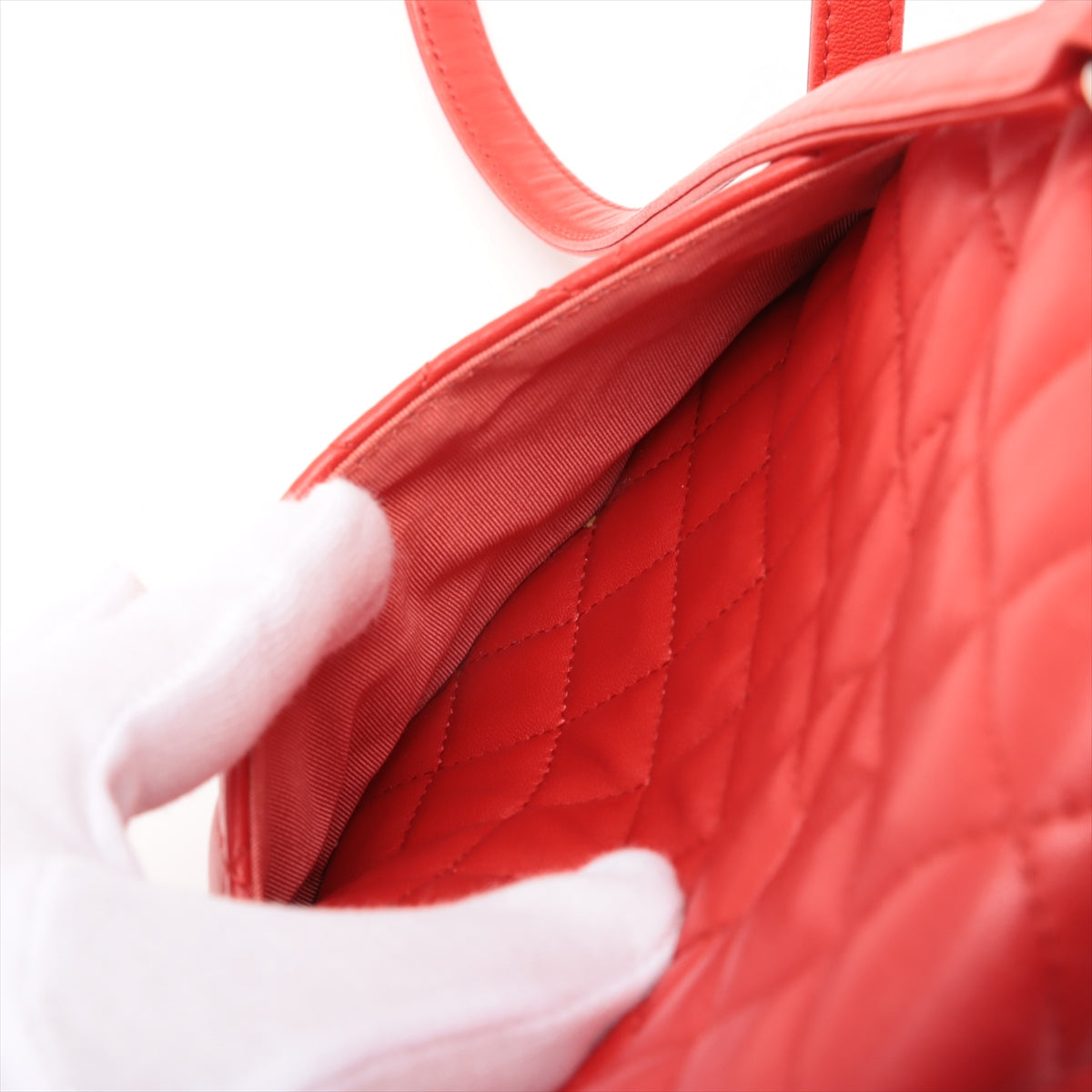 Chanel CC Logo Matelasse Lambskin Chain Drawstring Backpack Red * PREORDER *