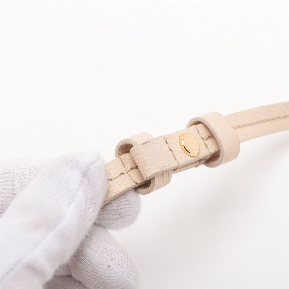 Luxury Louis Vuitton Monogram Empreinte Easy Pouch On Strap Creme 