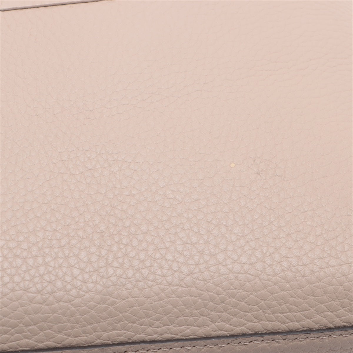 Louis Vuitton Capucines MM Galet