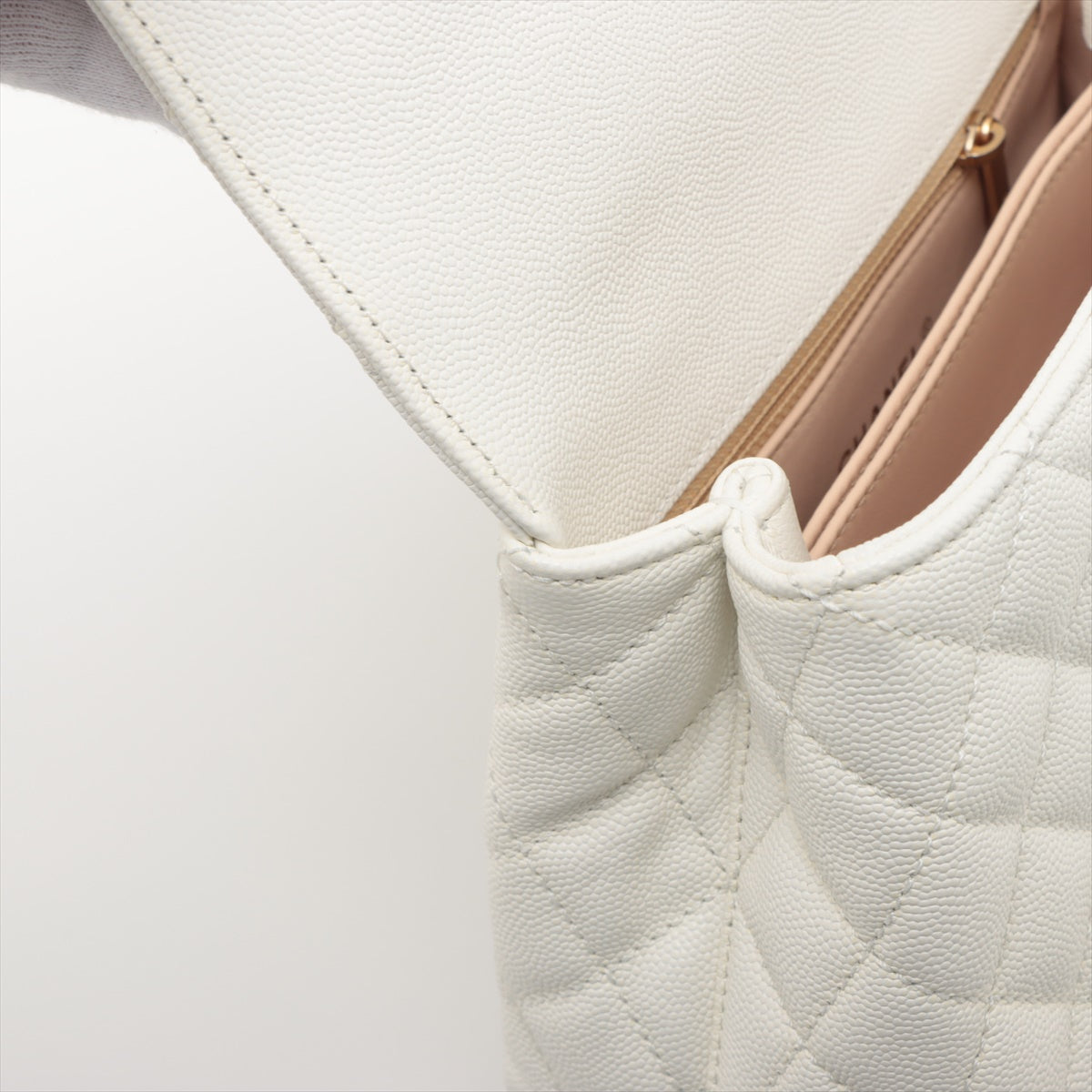 Chanel CC Logo 24 XS  Caviar Skin Chain Shoulder Bag White * PREORDER *