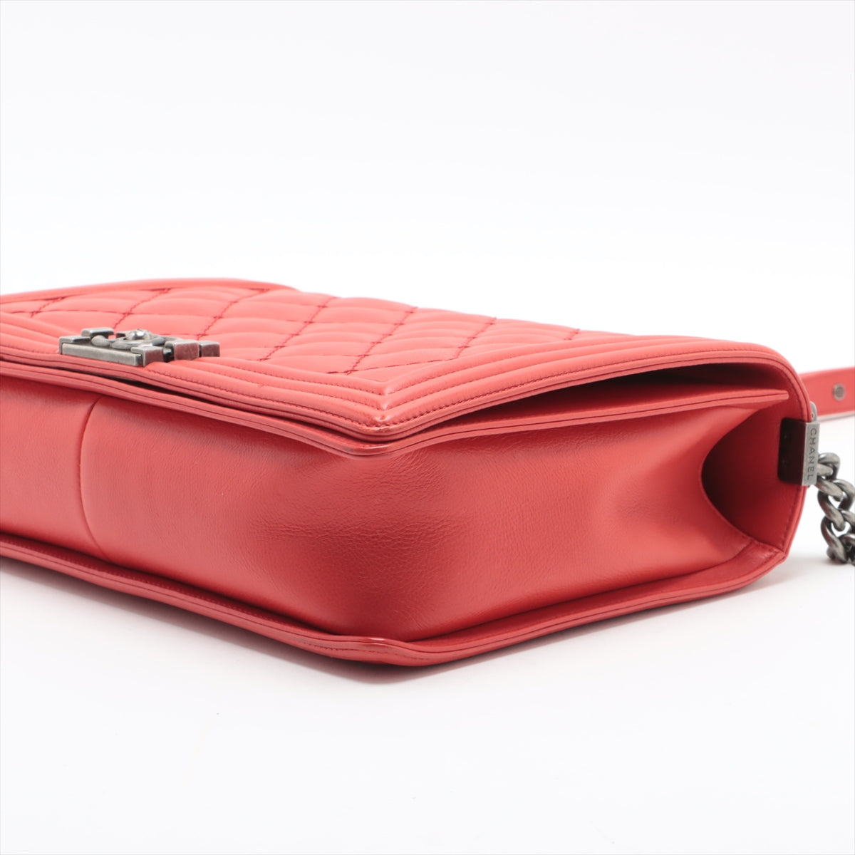 Buy Chanel Boy Large Matelasse Lambskin Chain Shoulder Bag Red