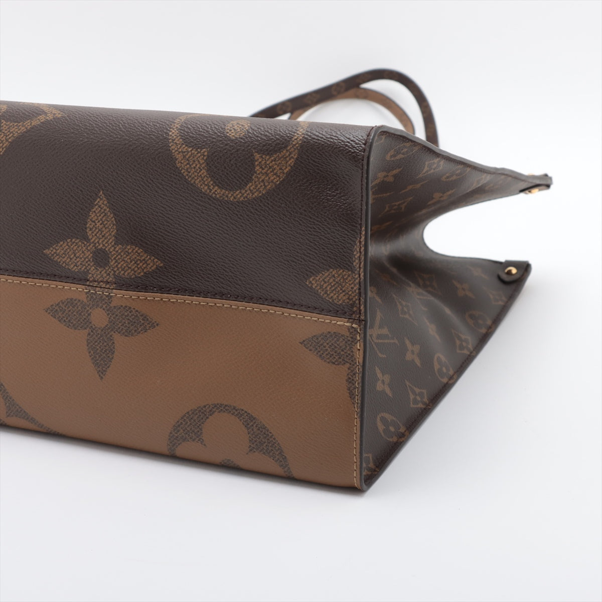 Louis Vuitton Monogram Giant Reverse On the Go MM * PREORDER *
