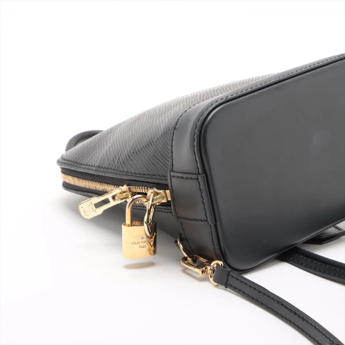 Best Seller Buy Second Hand Louis Vuitton Epi Alma Backpack Black