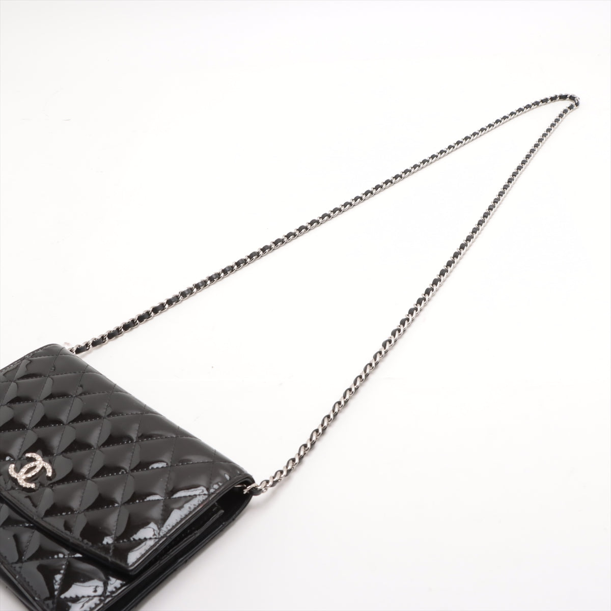Top Chanel CC Logo Matelasse Patent Leather Chain Wallet Black