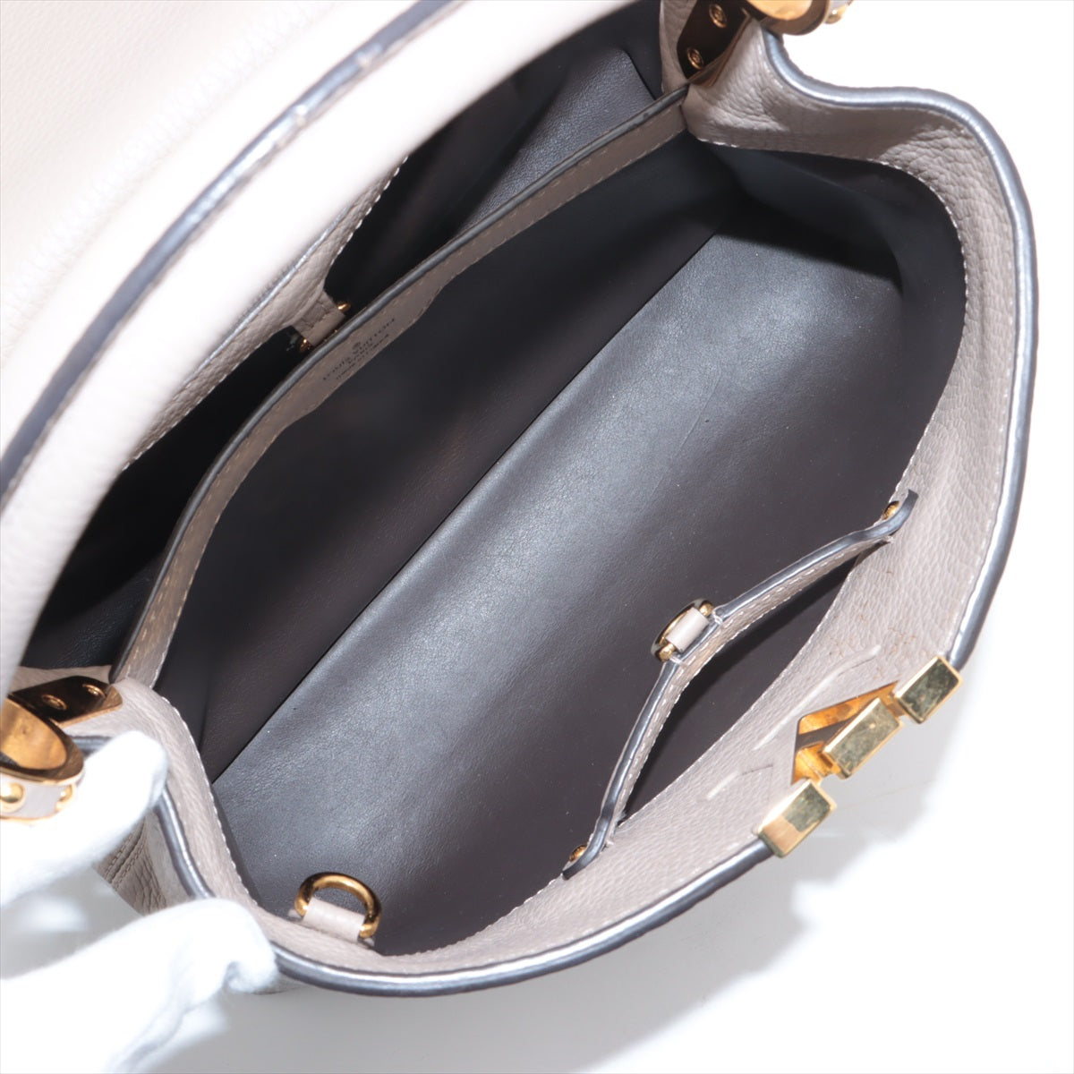 Louis Vuitton Capucines MM Galet