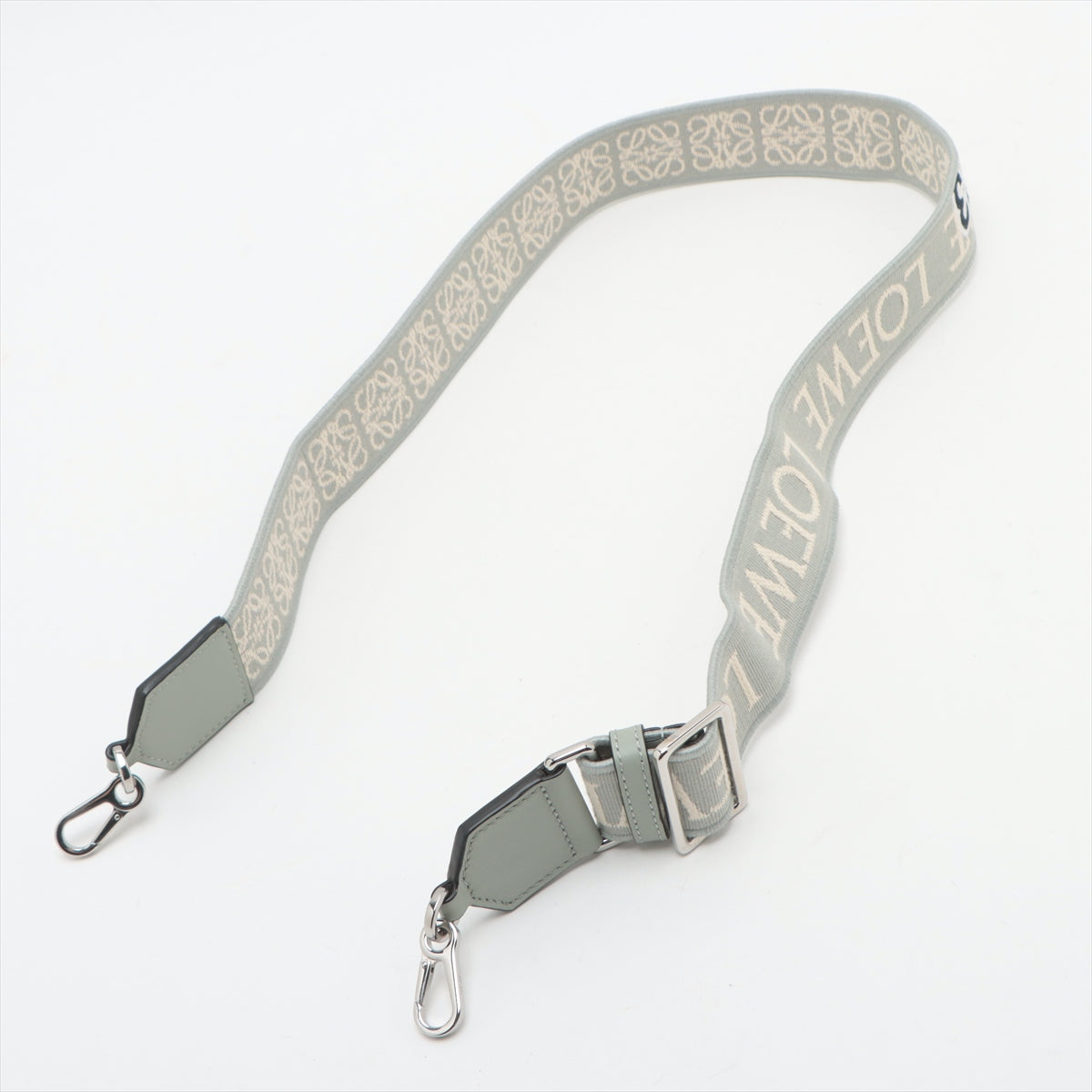 Loewe Amazona 23 Leather Two-Way Handbag Sage Green * PREORDER *