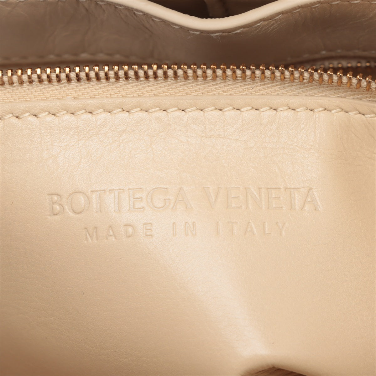 Bottega Veneta Maxi Intrecciato Cassette Leather Two-Way Shoulder Bag Beige * PREORDER *