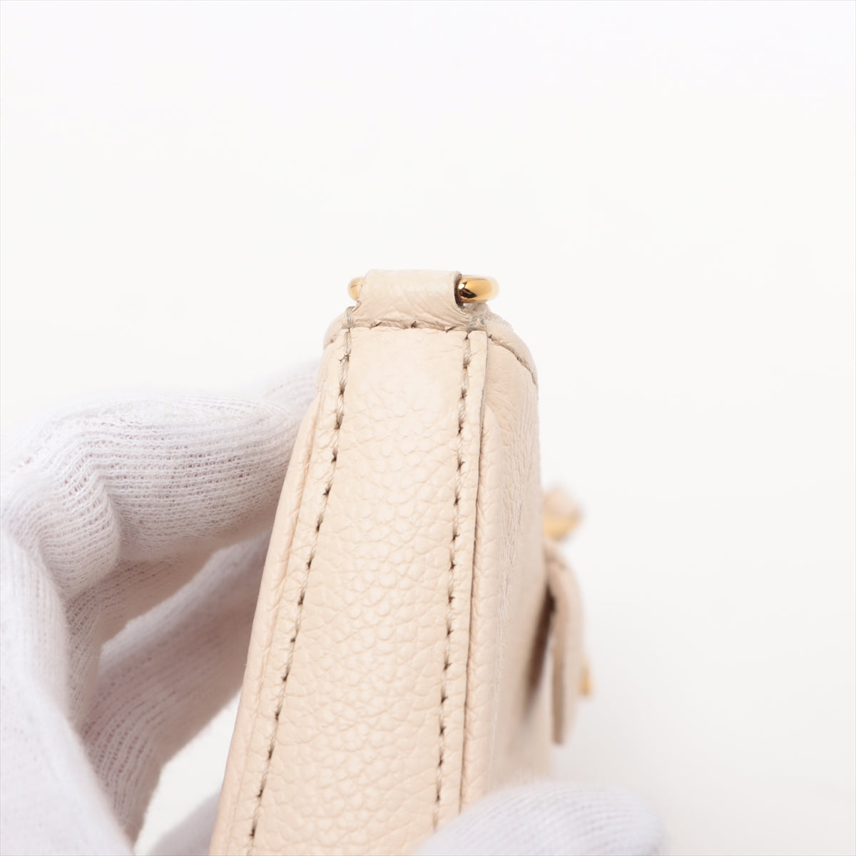 Quality Louis Vuitton Monogram Empreinte Easy Pouch On Strap Creme 