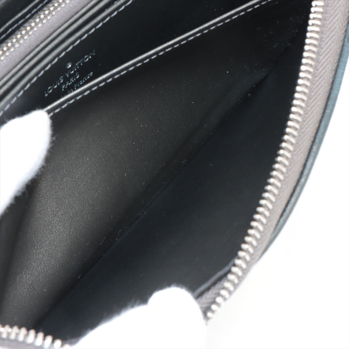 Louis Vuitton Monogram Emboss Zippy Wallet Black * PREORDER *