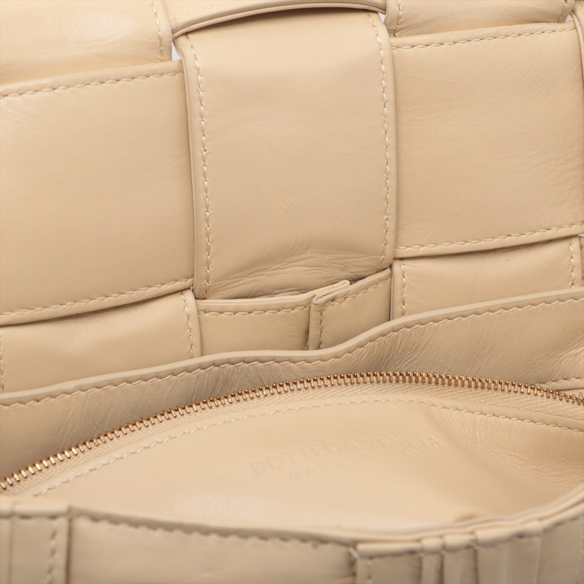 Bottega Veneta Maxi Intrecciato Cassette Leather Two-Way Shoulder Bag Beige * PREORDER *